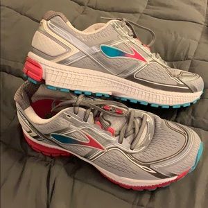 Brooks Womens Size 11 Ghost 8 Tennis shoes